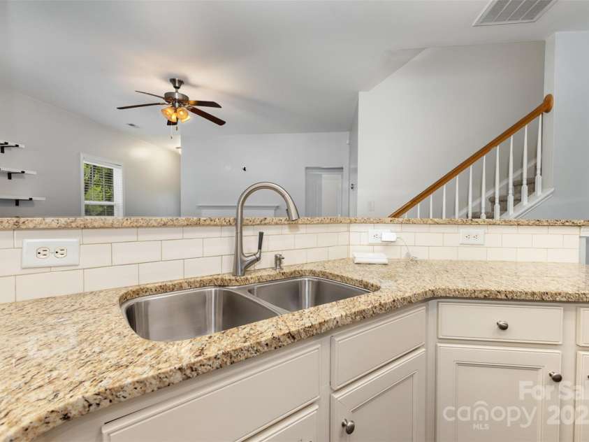 6533 Falls Lake Drive, Charlotte, NC 28270.  MLS# CAR4279086, YatesRealty ID 33618. 