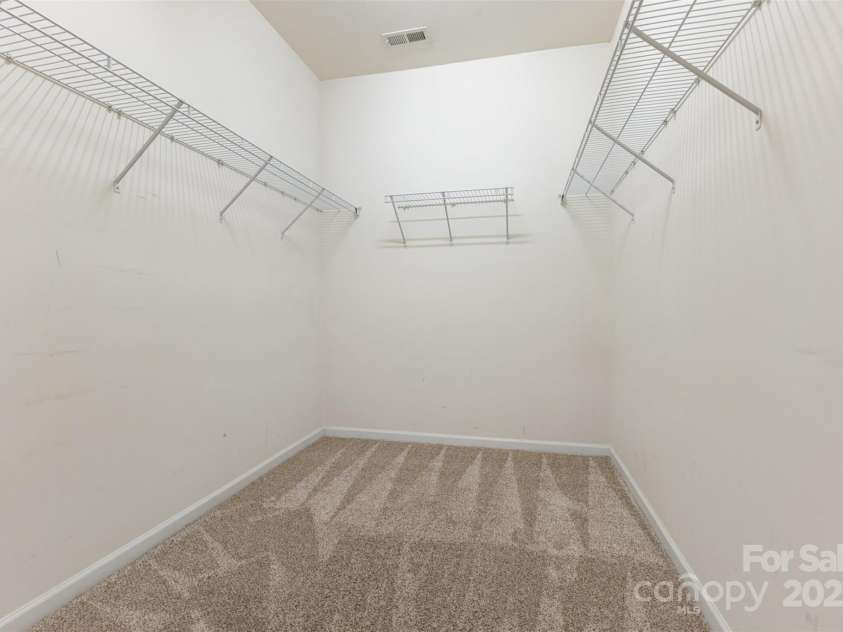 6533 Falls Lake Drive, Charlotte, NC 28270.  MLS# CAR4279086, YatesRealty ID 33618. 