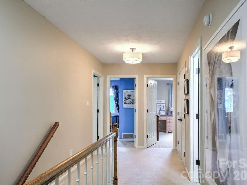 53 Braddock Way, Asheville, NC 28803.  MLS# CAR4385957, YatesRealty ID 33619. 