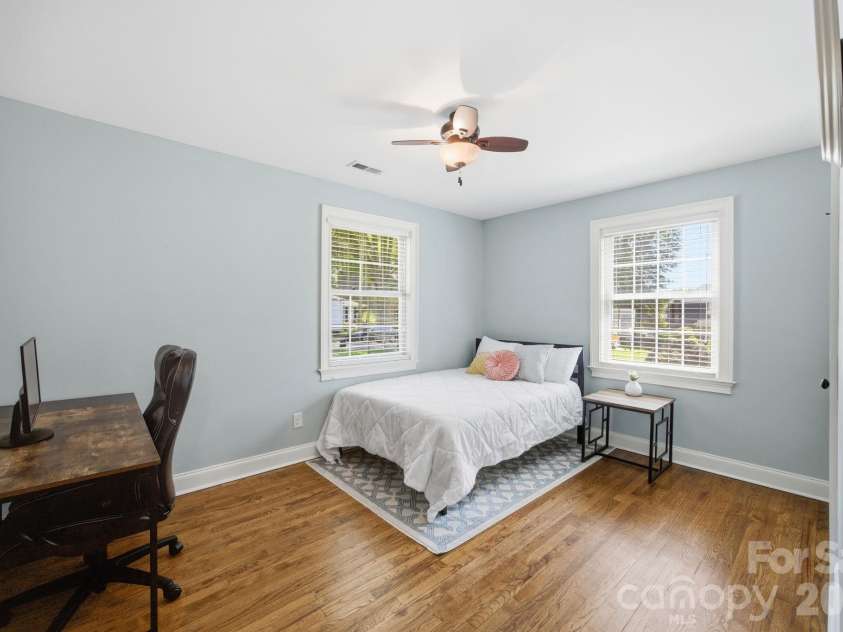 1742 Dunkirk Drive, Charlotte, NC 28203.  MLS# CAR4388601, YatesRealty ID 33620. 
