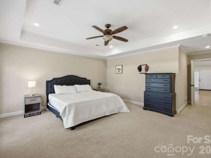 1742 Dunkirk Drive, Charlotte, NC 28203.  MLS# CAR4388601, YatesRealty ID 33620. 
