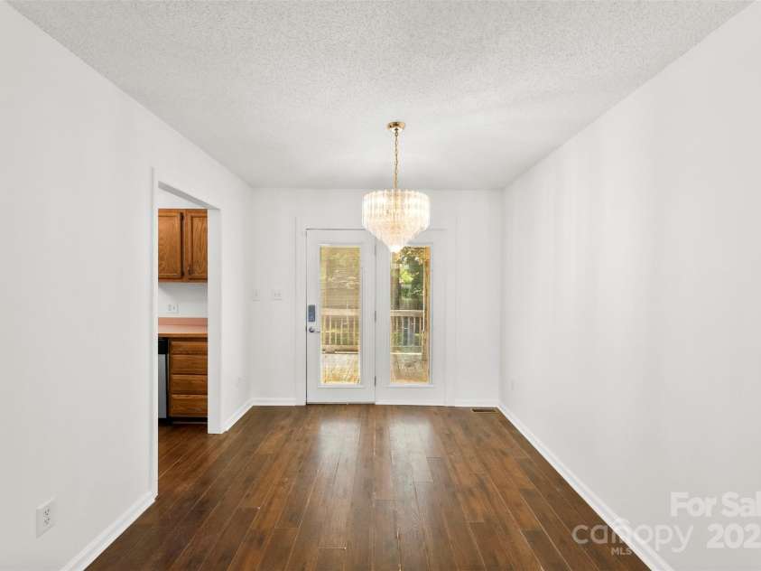 117 Enochville Avenue, Kannapolis, NC 28081.  MLS# CAR4292737, YatesRealty ID 33621. 