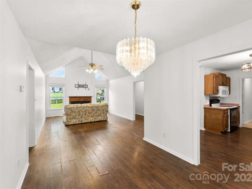 117 Enochville Avenue, Kannapolis, NC 28081.  MLS# CAR4292737, YatesRealty ID 33621. 