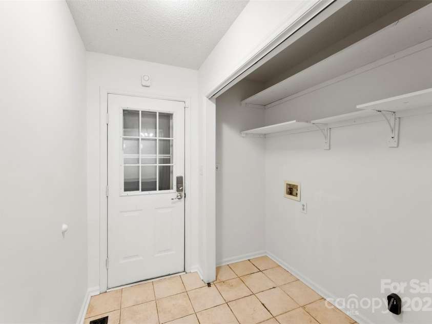 117 Enochville Avenue, Kannapolis, NC 28081.  MLS# CAR4292737, YatesRealty ID 33621. 