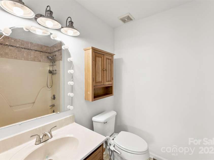 117 Enochville Avenue, Kannapolis, NC 28081.  MLS# CAR4292737, YatesRealty ID 33621. 