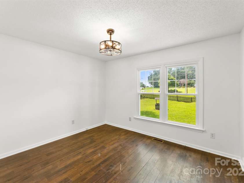 117 Enochville Avenue, Kannapolis, NC 28081.  MLS# CAR4292737, YatesRealty ID 33621. 