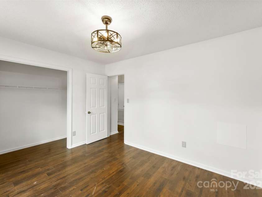 117 Enochville Avenue, Kannapolis, NC 28081.  MLS# CAR4292737, YatesRealty ID 33621. 