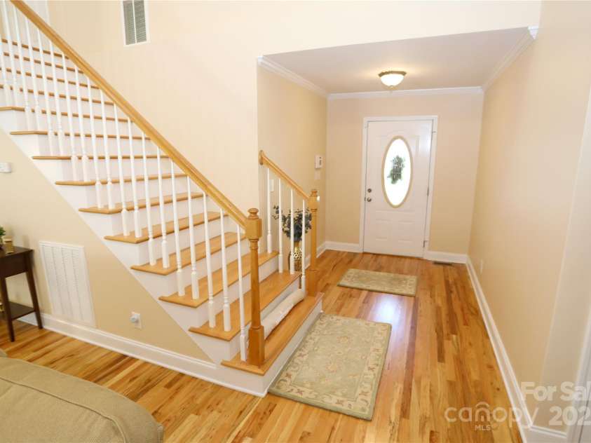 119 Sterling Drive, York, SC 29745.  MLS# CAR4294289, YatesRealty ID 33622. 