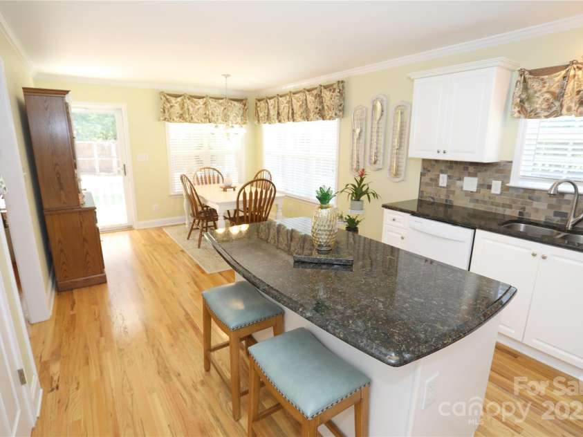 119 Sterling Drive, York, SC 29745.  MLS# CAR4294289, YatesRealty ID 33622. 