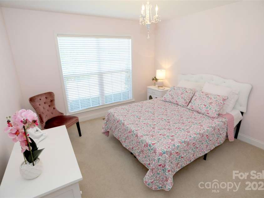 119 Sterling Drive, York, SC 29745.  MLS# CAR4294289, YatesRealty ID 33622. 