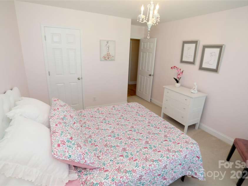 119 Sterling Drive, York, SC 29745.  MLS# CAR4294289, YatesRealty ID 33622. 