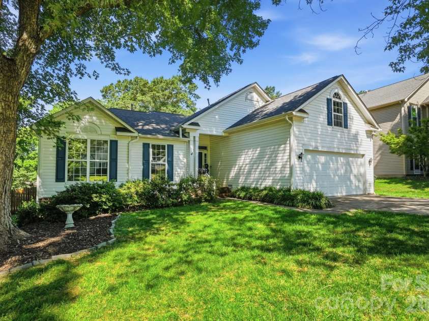 5946 Brookstone Drive, Concord, NC 28027.  MLS# CAR4390135, YatesRealty ID 33622. 