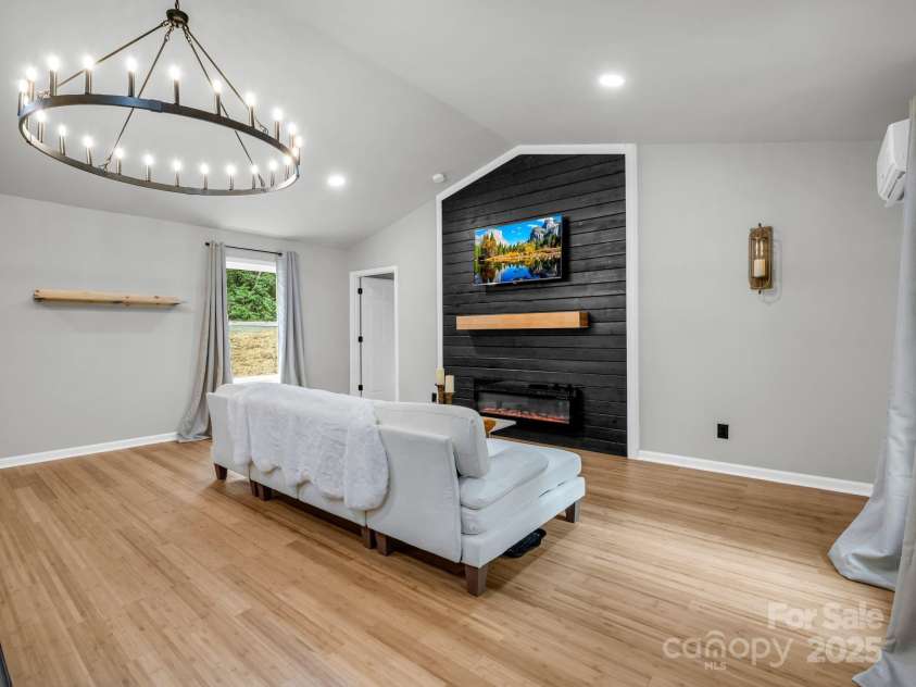 257 Roadrunner Circle, Lake Lure, NC 28746.  MLS# CAR4289915, YatesRealty ID 33623. 257 Roadrunner Circle Lake Lure NC 28746-9