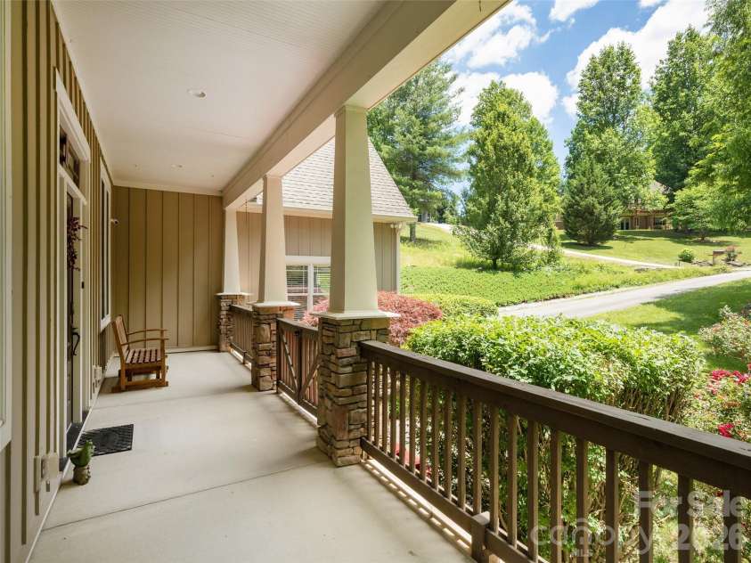 167 Tatham Road, Hendersonville, NC 28792.  MLS# CAR4391022, YatesRealty ID 33625. 