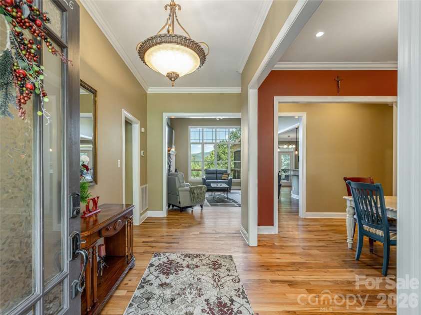 167 Tatham Road, Hendersonville, NC 28792.  MLS# CAR4391022, YatesRealty ID 33625. 