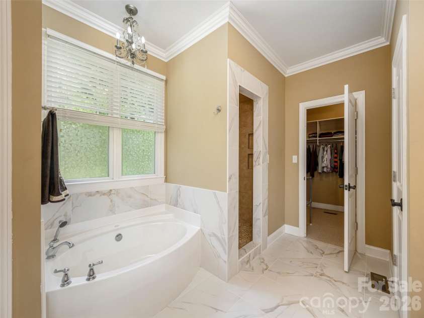 167 Tatham Road, Hendersonville, NC 28792.  MLS# CAR4391022, YatesRealty ID 33625. 
