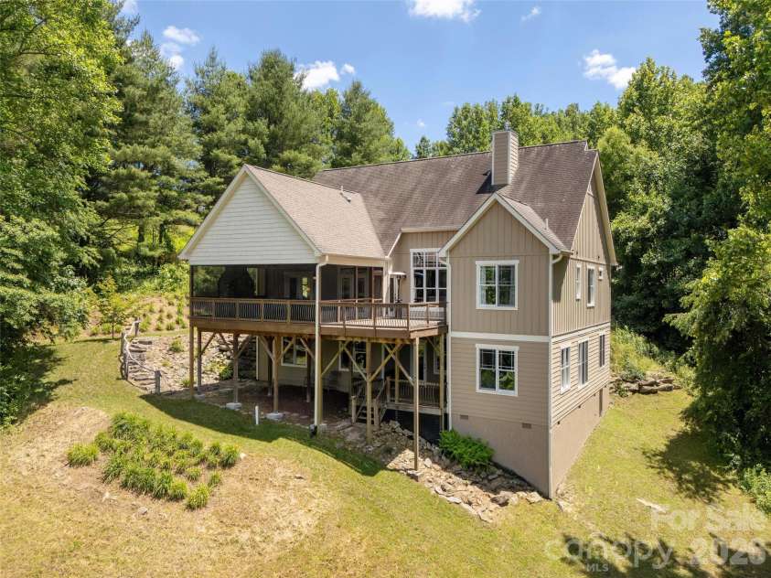 167 Tatham Road, Hendersonville, NC 28792.  MLS# CAR4391022, YatesRealty ID 33625. 