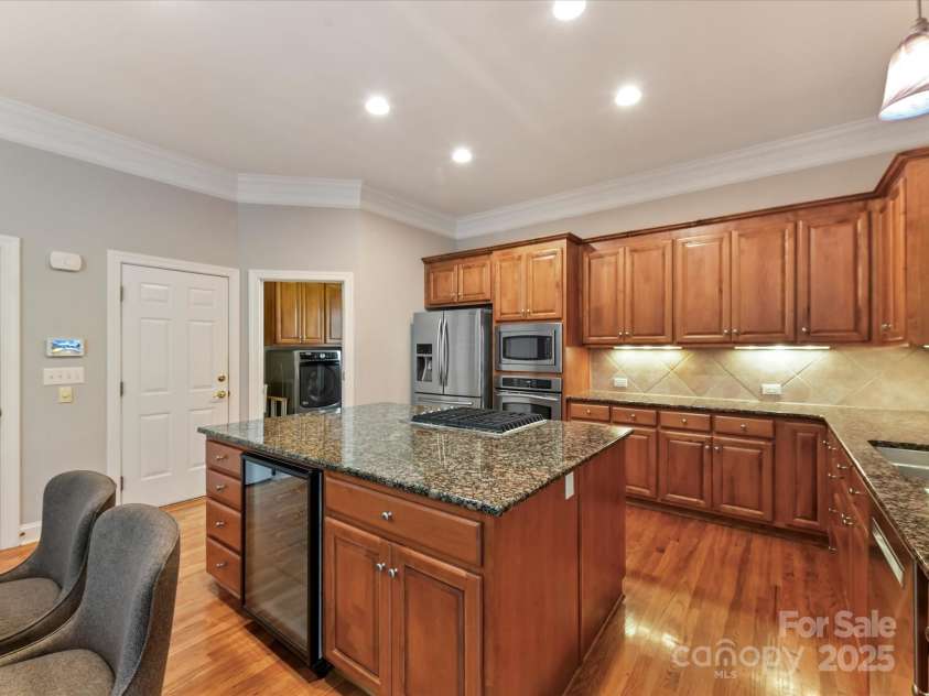 7717 Quail Park Drive, Charlotte, NC 28210.  MLS# CAR4289882, YatesRealty ID 33625. 