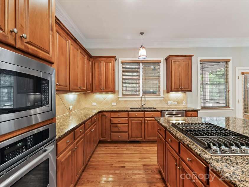 7717 Quail Park Drive, Charlotte, NC 28210.  MLS# CAR4289882, YatesRealty ID 33625. 