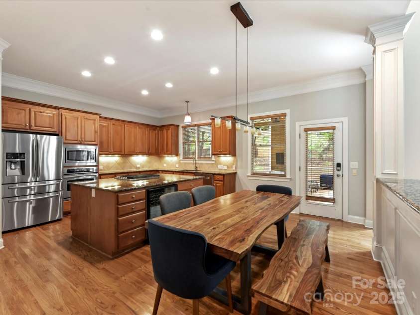 7717 Quail Park Drive, Charlotte, NC 28210.  MLS# CAR4289882, YatesRealty ID 33625. 