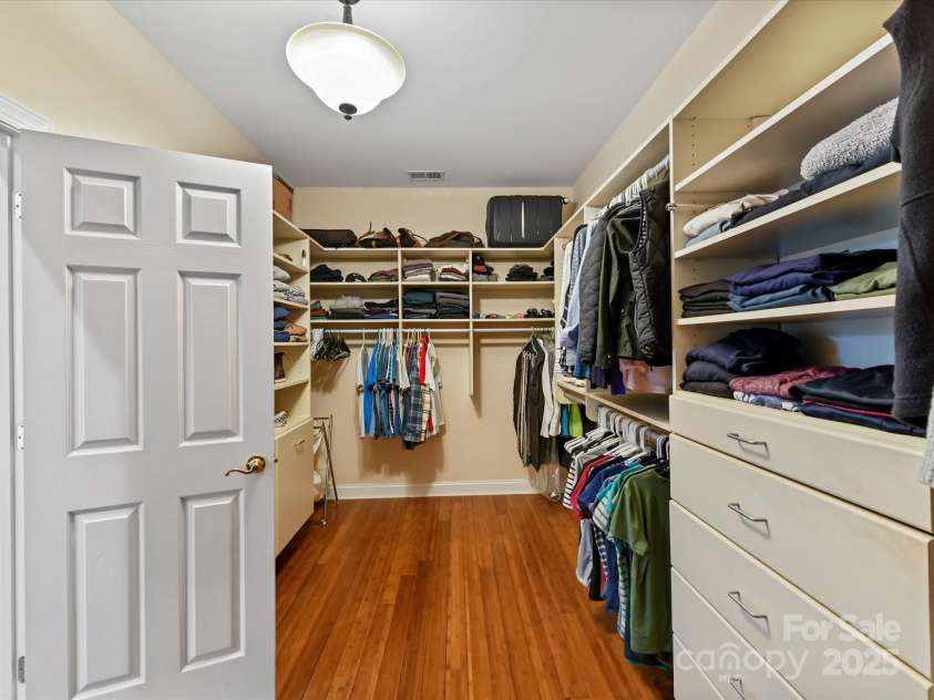 7717 Quail Park Drive, Charlotte, NC 28210.  MLS# CAR4289882, YatesRealty ID 33625. 