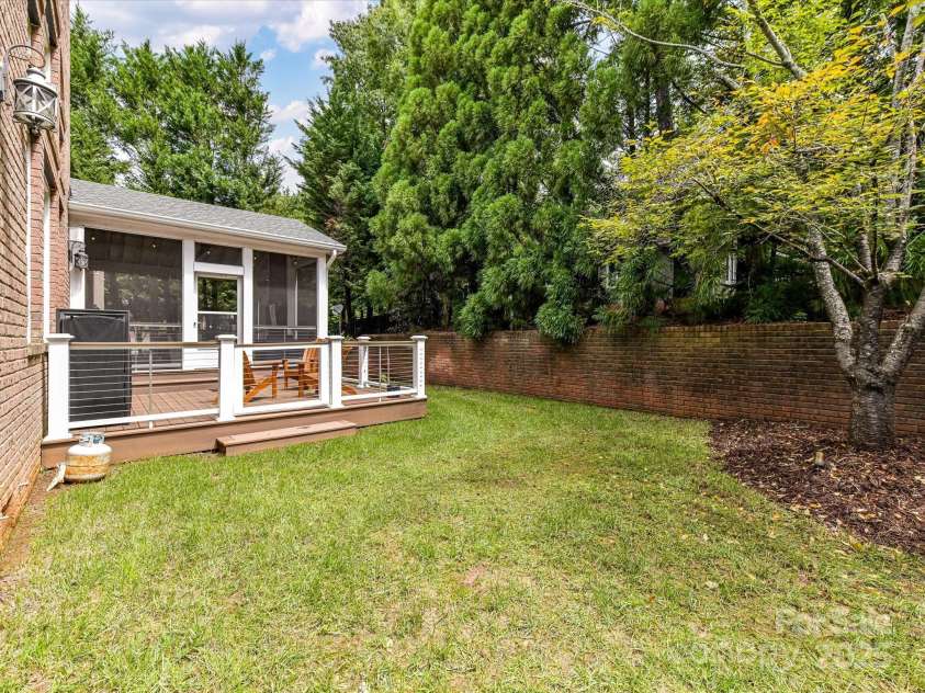 7717 Quail Park Drive, Charlotte, NC 28210.  MLS# CAR4289882, YatesRealty ID 33625. 