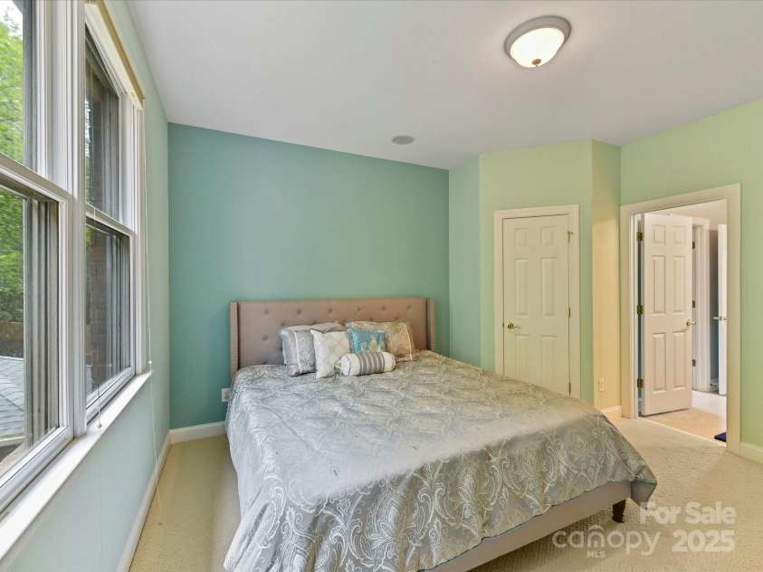 7717 Quail Park Drive, Charlotte, NC 28210.  MLS# CAR4289882, YatesRealty ID 33625. Bedroom with Jack & Jill bath