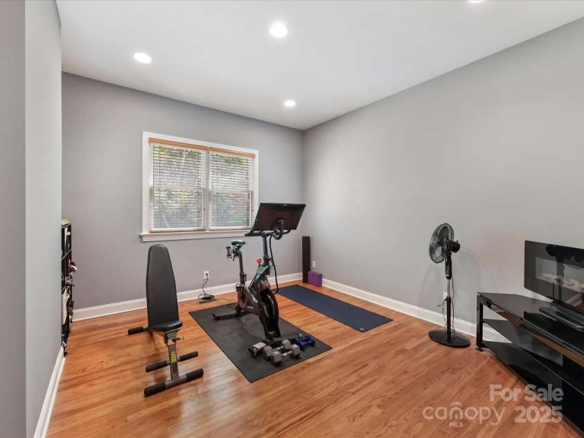 7717 Quail Park Drive, Charlotte, NC 28210.  MLS# CAR4289882, YatesRealty ID 33625. First Floor Bedroom/Office/Flex