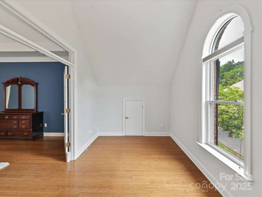 7717 Quail Park Drive, Charlotte, NC 28210.  MLS# CAR4289882, YatesRealty ID 33625. Primary Bedroom - sitting room