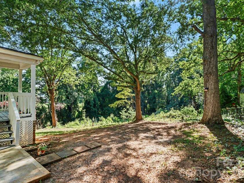 308 Carpenter Street, Kings Mountain, NC 28086.  MLS# CAR4393914, YatesRealty ID 33627. 