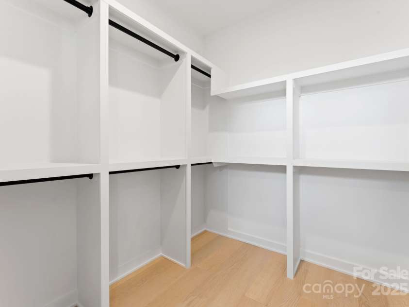412 State Street, Charlotte, NC 28208.  MLS# CAR4273285, YatesRealty ID 33628. Primary walk-in closet #2.