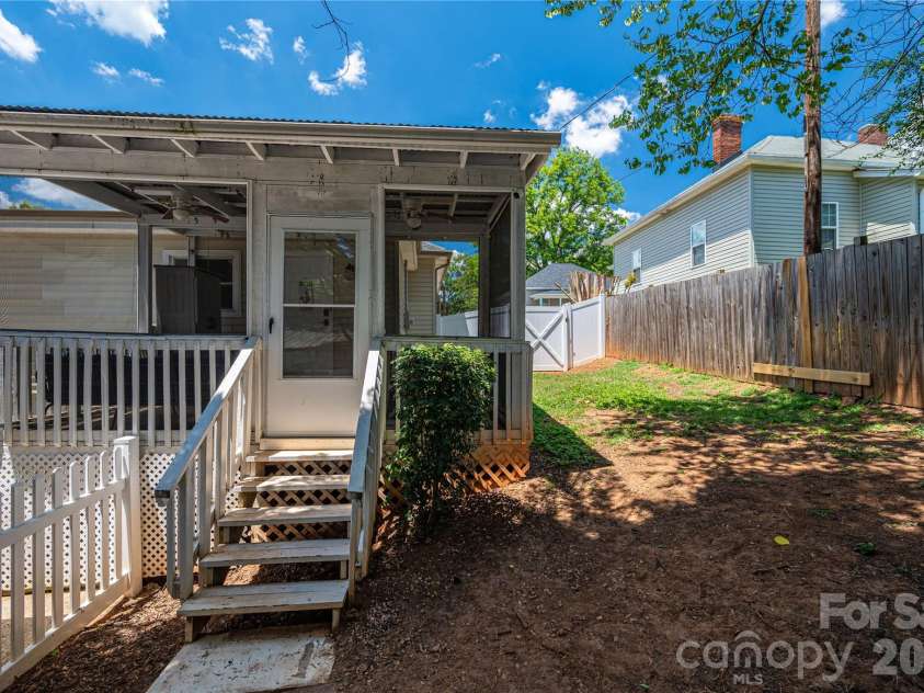 58 4th Street, Cramerton, NC 28032.  MLS# CAR4392035, YatesRealty ID 33628. Backyard Entrance to Sun Room front facing