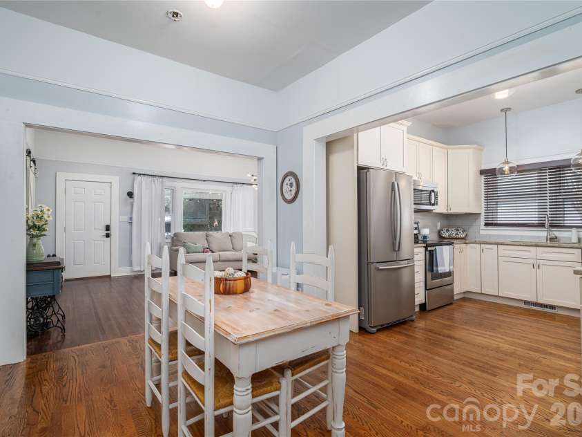 58 4th Street, Cramerton, NC 28032.  MLS# CAR4392035, YatesRealty ID 33628. Dining Area