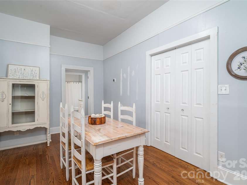 58 4th Street, Cramerton, NC 28032.  MLS# CAR4392035, YatesRealty ID 33628. Dining Area