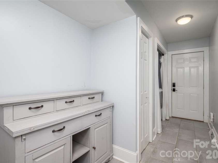 58 4th Street, Cramerton, NC 28032.  MLS# CAR4392035, YatesRealty ID 33628. Hallway