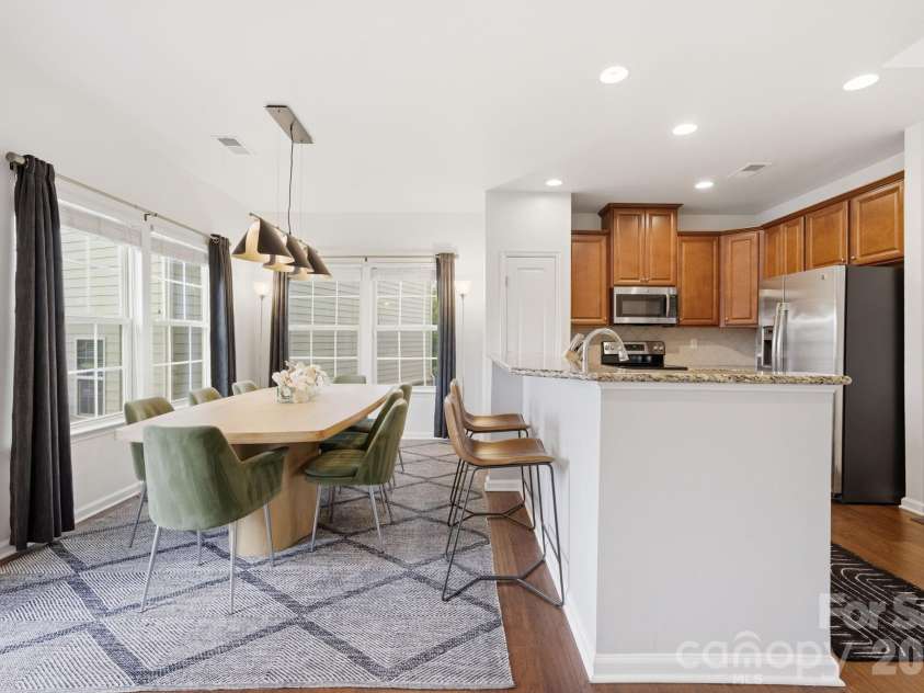 1760 Evergreen Drive, Charlotte, NC 28208.  MLS# CAR4394330, YatesRealty ID 33629. 