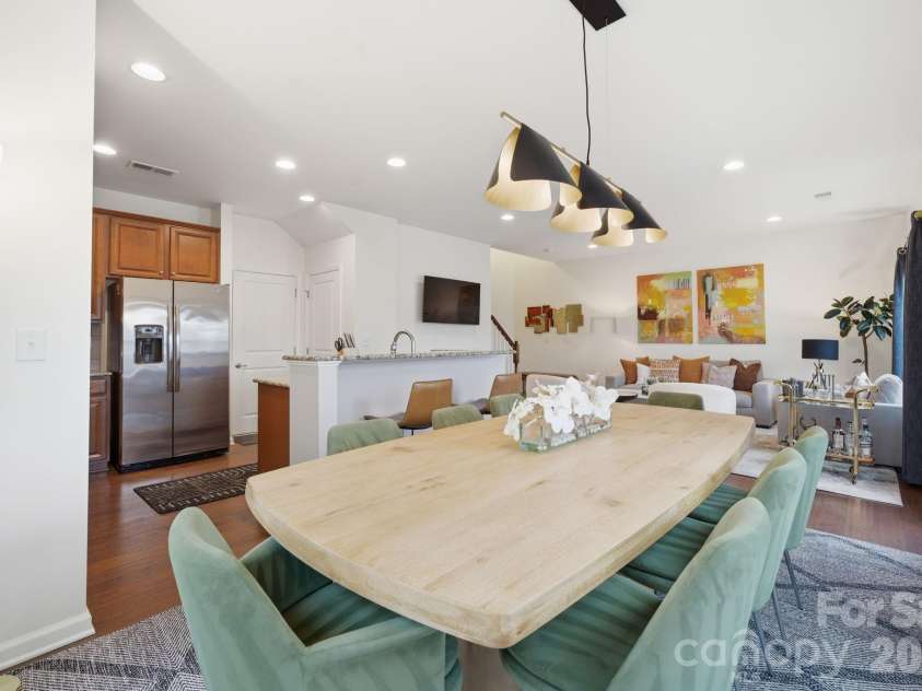 1760 Evergreen Drive, Charlotte, NC 28208.  MLS# CAR4394330, YatesRealty ID 33629. 