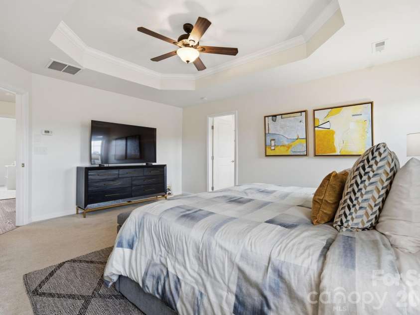 1760 Evergreen Drive, Charlotte, NC 28208.  MLS# CAR4394330, YatesRealty ID 33629. 