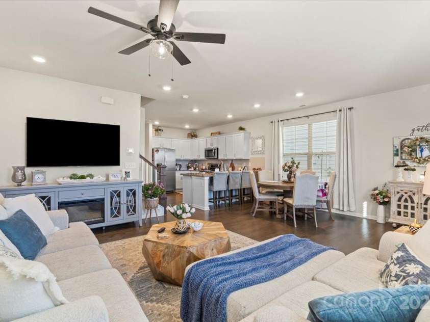 2147 Stevens Mill Road, Matthews, NC 28104.  MLS# CAR4231324, YatesRealty ID 3363. 