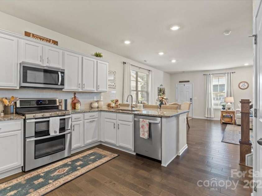 2147 Stevens Mill Road, Matthews, NC 28104.  MLS# CAR4231324, YatesRealty ID 3363. 