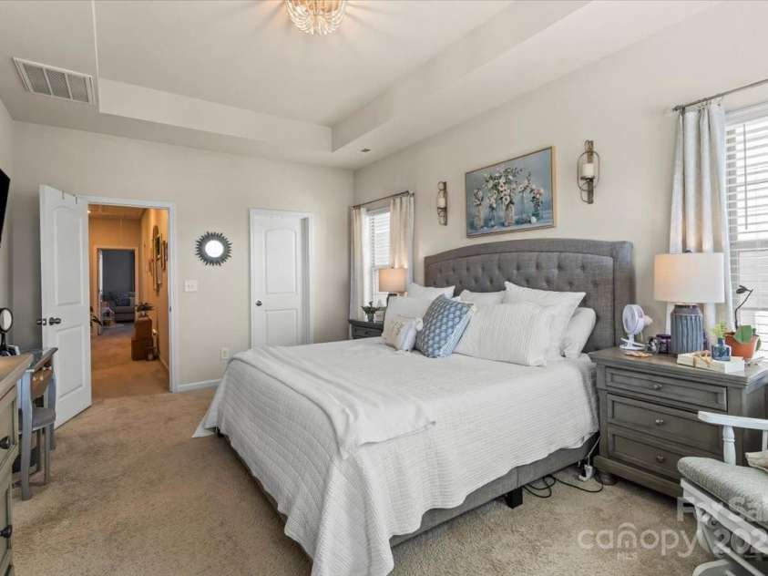 2147 Stevens Mill Road, Matthews, NC 28104.  MLS# CAR4231324, YatesRealty ID 3363. 