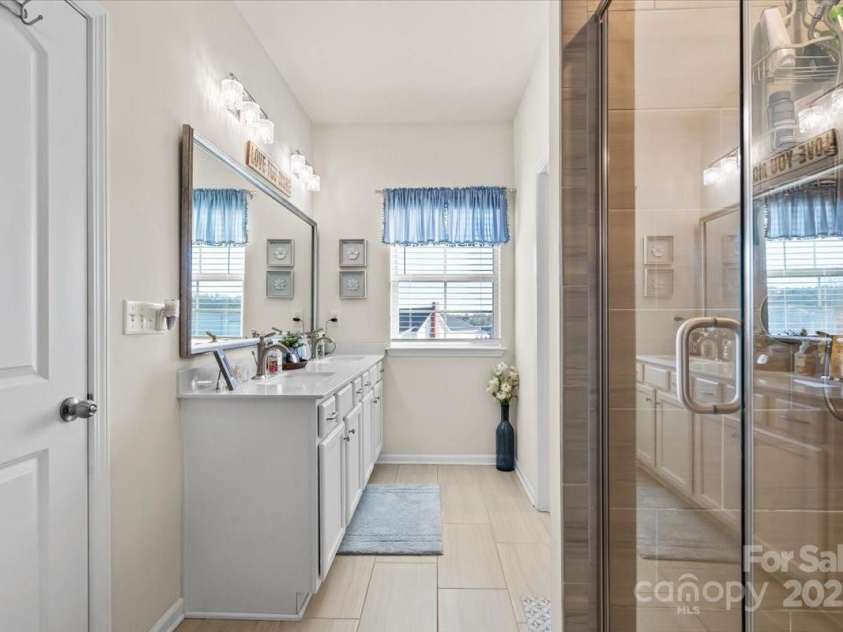 2147 Stevens Mill Road, Matthews, NC 28104.  MLS# CAR4231324, YatesRealty ID 3363. 