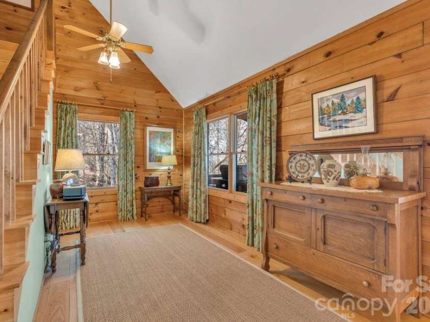 461 Arrowhead Ridge Road, Spruce Pine, NC 28777.  MLS# CAR4353927, YatesRealty ID 3363. 