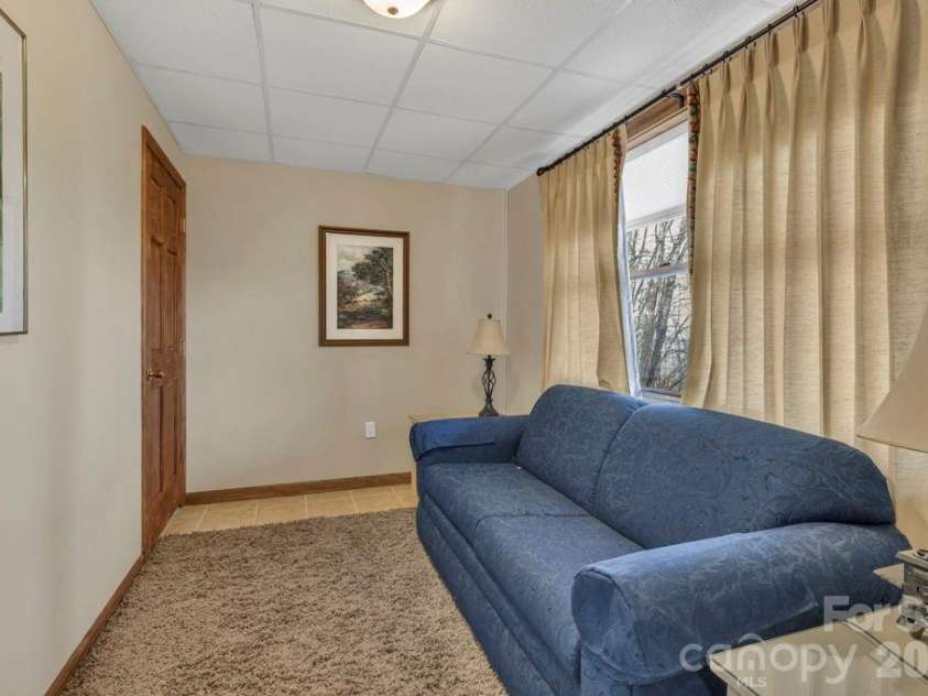 461 Arrowhead Ridge Road, Spruce Pine, NC 28777.  MLS# CAR4353927, YatesRealty ID 3363. 