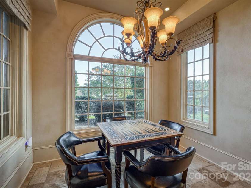 806 37th Avenue, Hickory, NC 28601.  MLS# CAR4275411, YatesRealty ID 33630. 