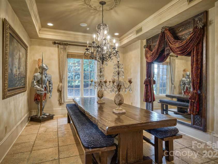 806 37th Avenue, Hickory, NC 28601.  MLS# CAR4275411, YatesRealty ID 33630. 