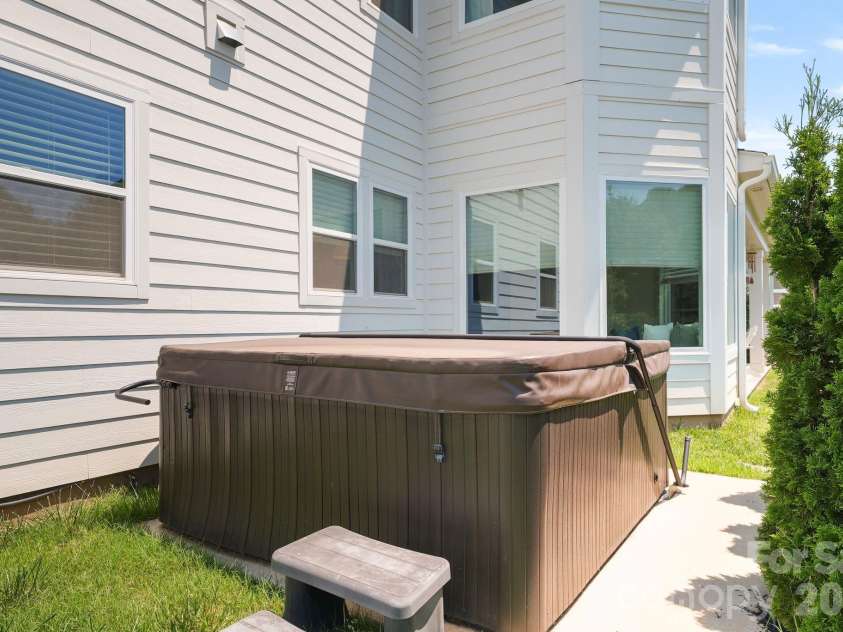 11104 Benjamin Smith Avenue, Huntersville, NC 28078.  MLS# CAR4393924, YatesRealty ID 33631. 