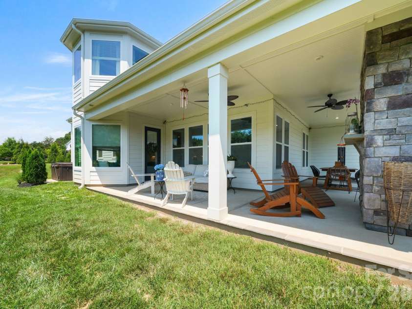 11104 Benjamin Smith Avenue, Huntersville, NC 28078.  MLS# CAR4393924, YatesRealty ID 33631. 
