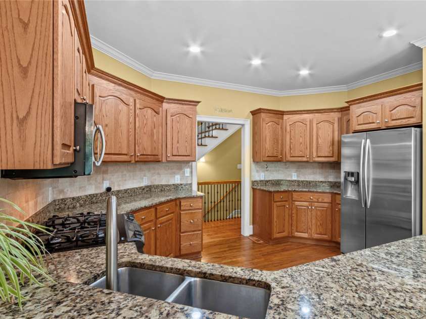 158 Winding Brook Way, Statesville, NC 28625.  MLS# CAR4283672, YatesRealty ID 33632. 