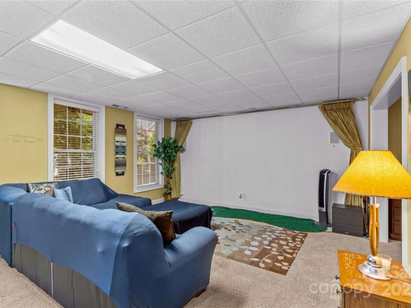 158 Winding Brook Way, Statesville, NC 28625.  MLS# CAR4283672, YatesRealty ID 33632. 